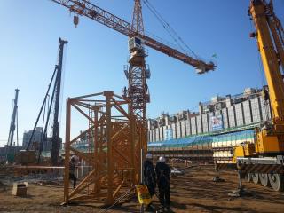 Safety supervision for installation of Tower crane